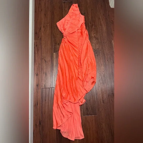 Dream Coral Pleated Satin One Shoulder Dream Destination Midi Dress NWT NY&C M - Picture 6 of 13
